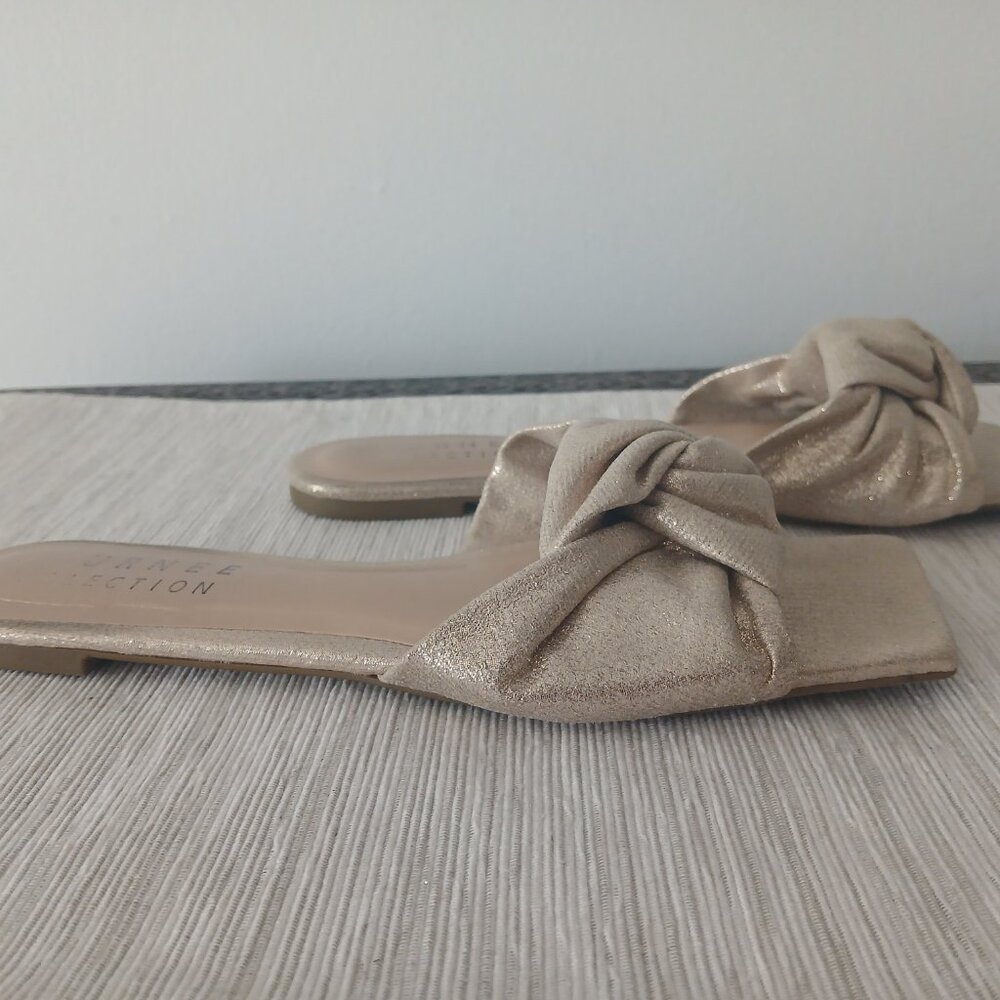 Journee Collection Dianah Sandals - Picture 5 of 8